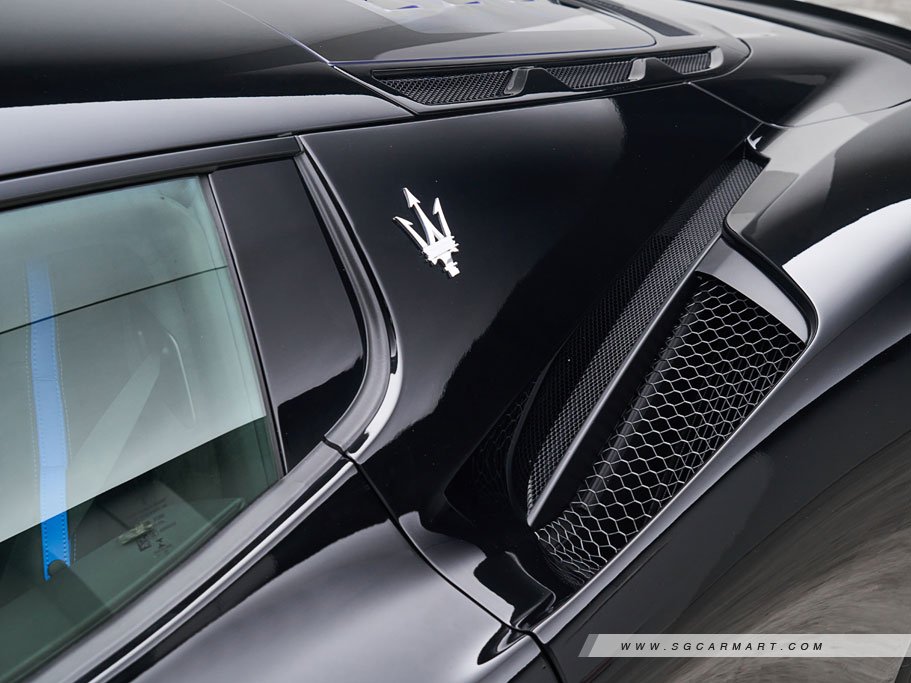 https://i.i-sgcm.com/new_cars/cars/21551/21551_g19