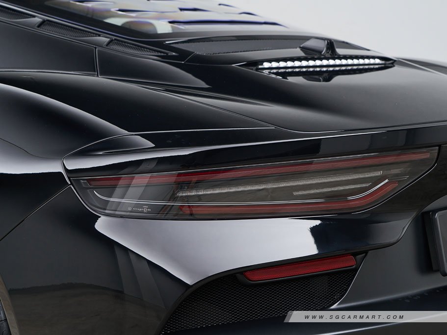 https://i.i-sgcm.com/new_cars/cars/21551/21551_g23