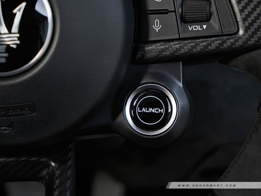 https://i.i-sgcm.com/new_cars/cars/21551/21551_g37
