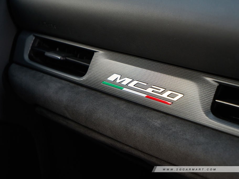 https://i.i-sgcm.com/new_cars/cars/21551/21551_g45