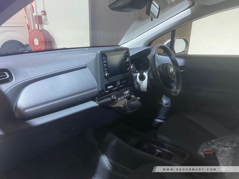 https://i.i-sgcm.com/new_cars/cars/21552/21552_g23