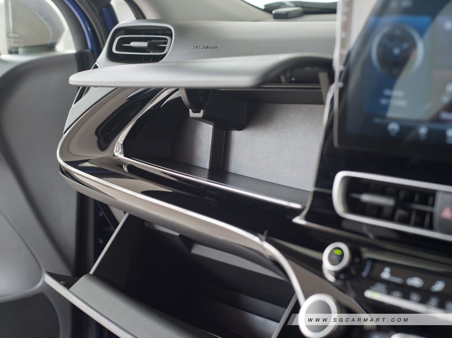 https://i.i-sgcm.com/new_cars/cars/21552/21552_g47