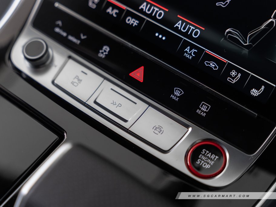 https://i.i-sgcm.com/new_cars/cars/21554/21554_g54