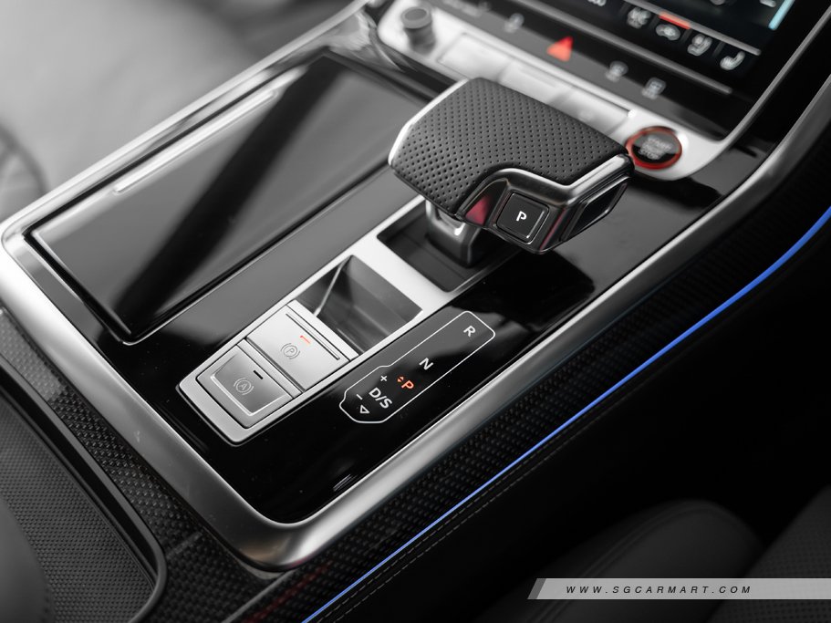 https://i.i-sgcm.com/new_cars/cars/21554/21554_g55