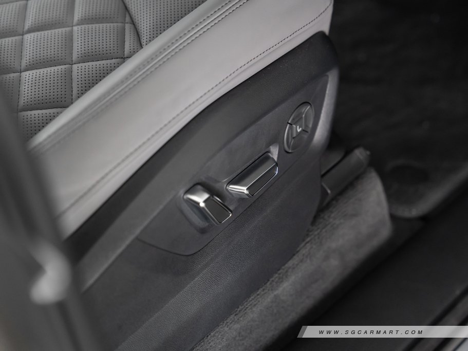 https://i.i-sgcm.com/new_cars/cars/21554/21554_g63