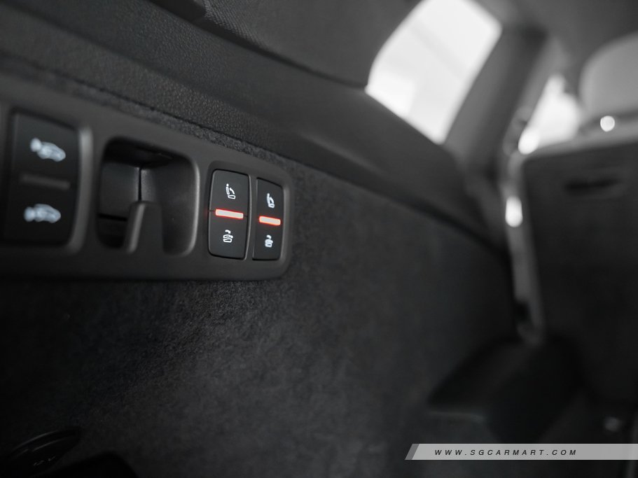 https://i.i-sgcm.com/new_cars/cars/21554/21554_g69
