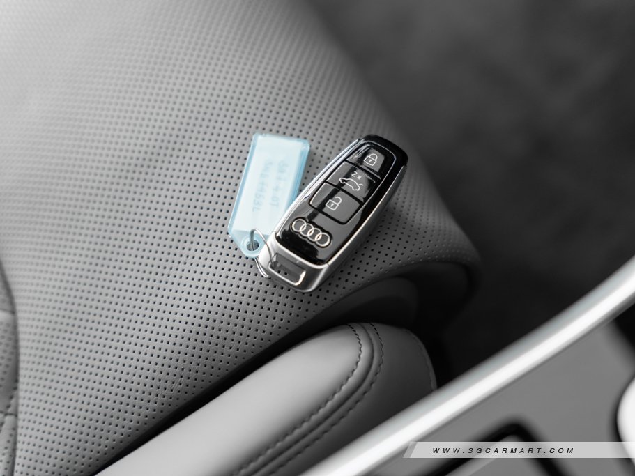 https://i.i-sgcm.com/new_cars/cars/21554/21554_g75