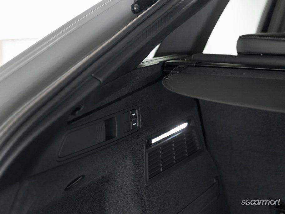 https://i.i-sgcm.com/new_cars/cars/21555/21555_g67