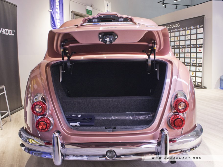 https://i.i-sgcm.com/new_cars/cars/21556/21556_g11