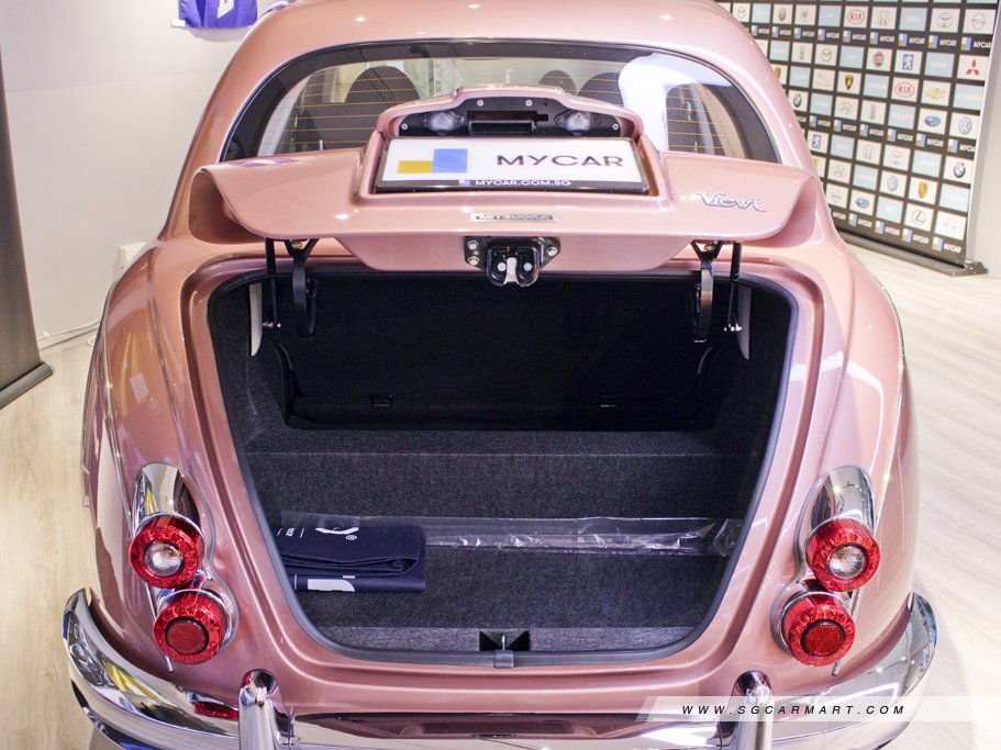 https://i.i-sgcm.com/new_cars/cars/21556/21556_g12