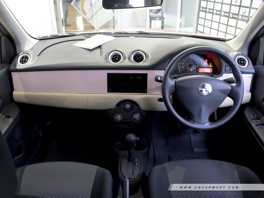 https://i.i-sgcm.com/new_cars/cars/21556/21556_g13