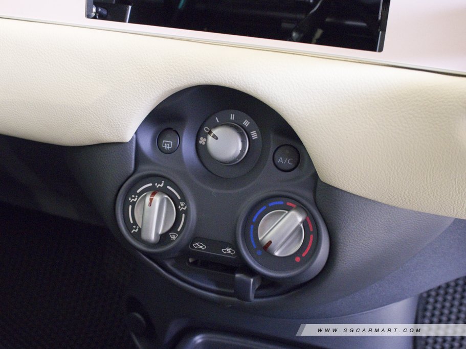 https://i.i-sgcm.com/new_cars/cars/21556/21556_g18