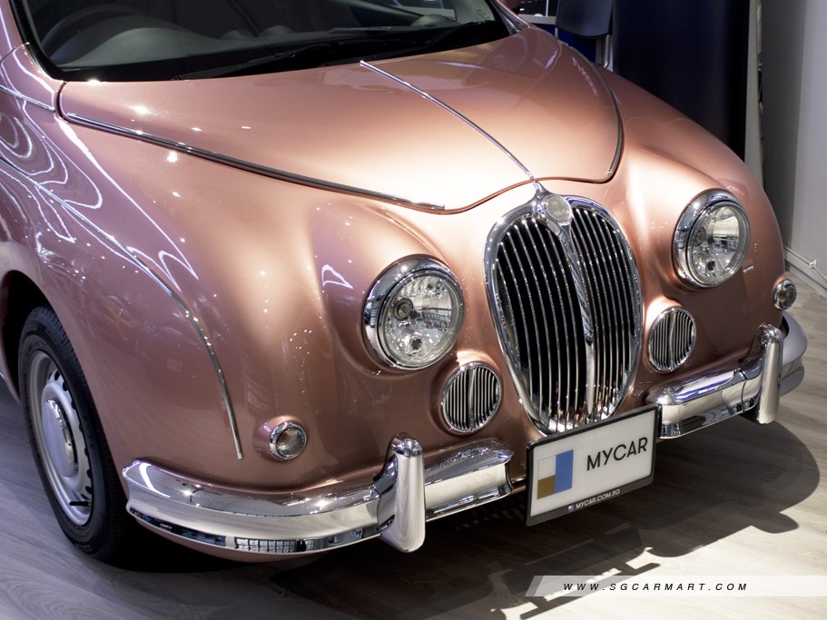 https://i.i-sgcm.com/new_cars/cars/21556/21556_g8