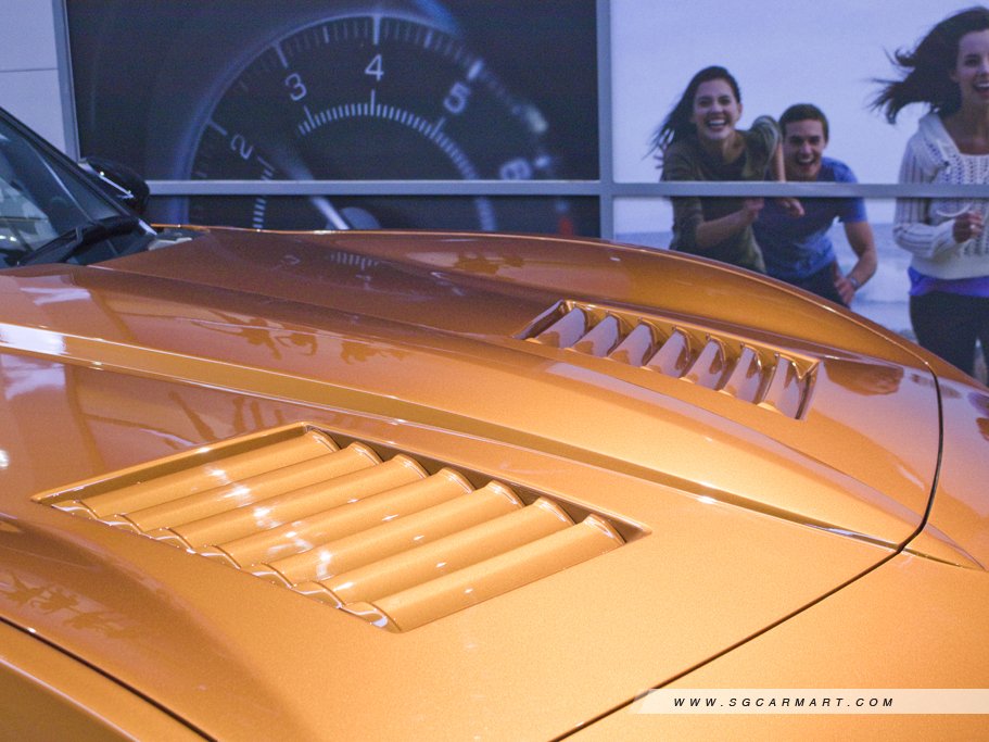 https://i.i-sgcm.com/new_cars/cars/21557/21557_g13