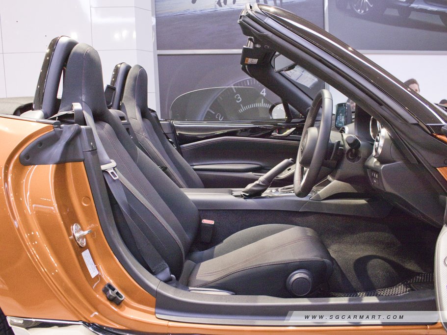 https://i.i-sgcm.com/new_cars/cars/21557/21557_g18