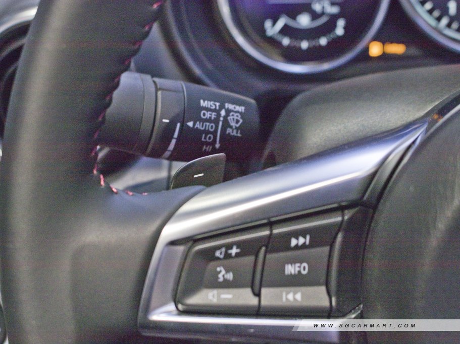 https://i.i-sgcm.com/new_cars/cars/21557/21557_g21