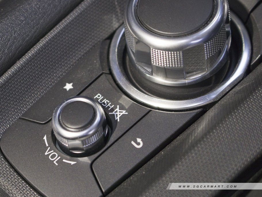 https://i.i-sgcm.com/new_cars/cars/21557/21557_g29