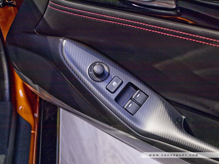 https://i.i-sgcm.com/new_cars/cars/21557/21557_g31