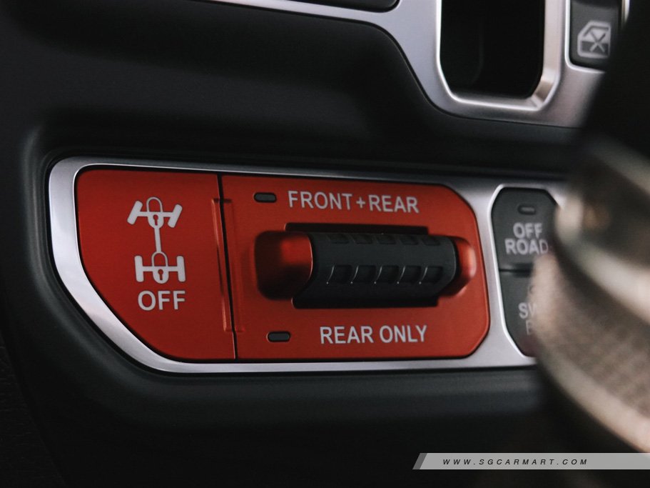 https://i.i-sgcm.com/new_cars/cars/21560/21560_g12