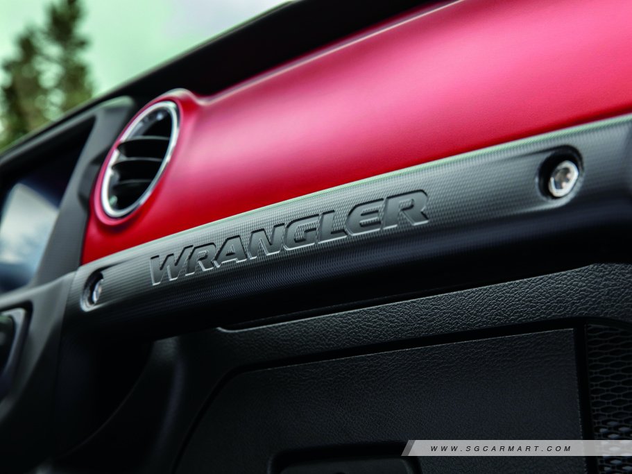 https://i.i-sgcm.com/new_cars/cars/21560/21560_g7