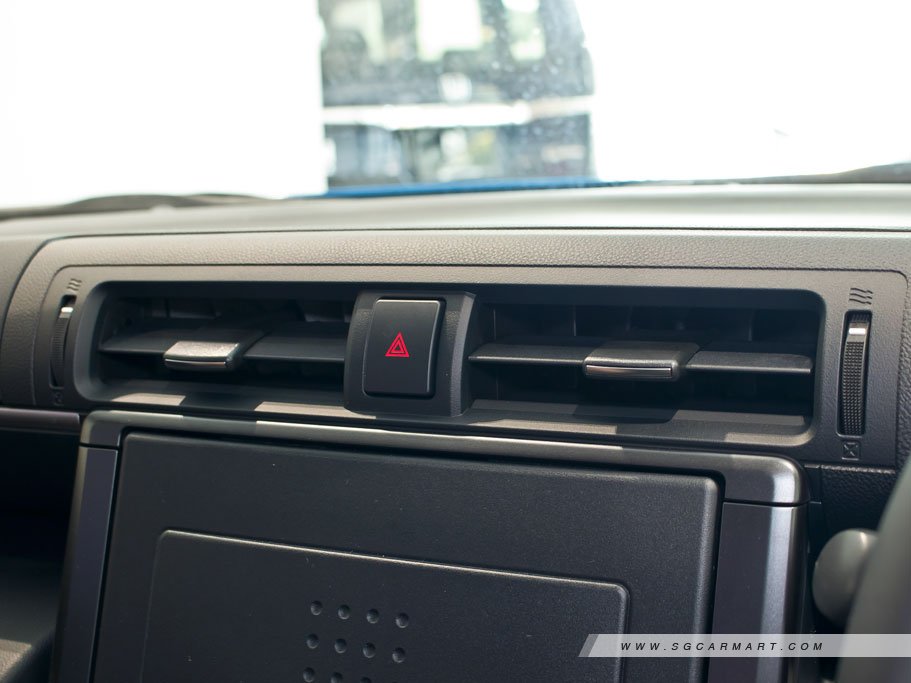 https://i.i-sgcm.com/new_cars/cars/21563/21563_g21