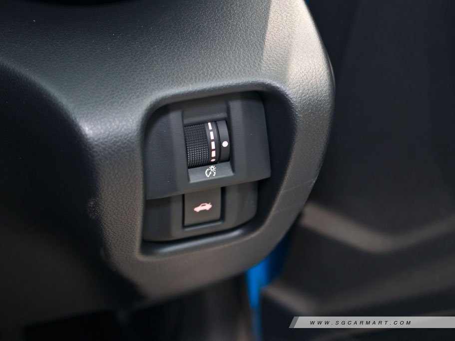 https://i.i-sgcm.com/new_cars/cars/21563/21563_g27