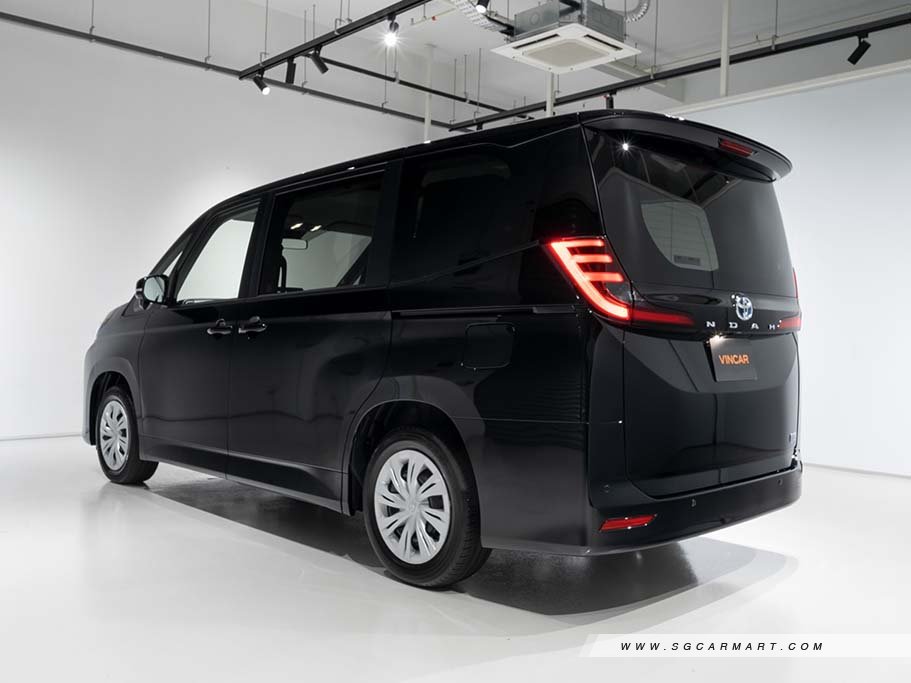 https://i.i-sgcm.com/new_cars/cars/21564/21564_g2