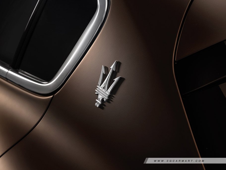 https://i.i-sgcm.com/new_cars/cars/21571/21571_g11