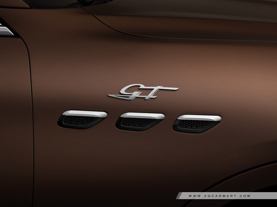 https://i.i-sgcm.com/new_cars/cars/21571/21571_g13