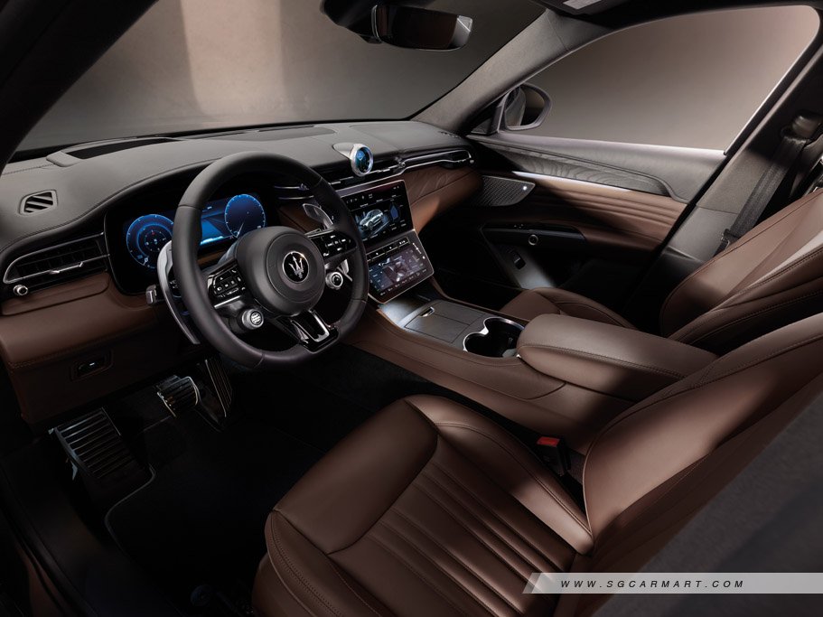 https://i.i-sgcm.com/new_cars/cars/21571/21571_g15
