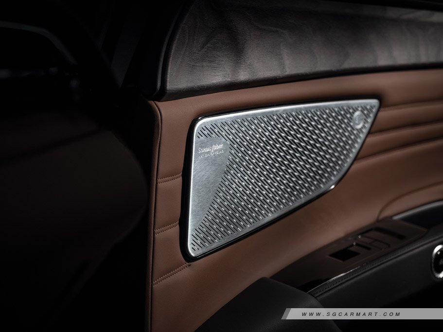 https://i.i-sgcm.com/new_cars/cars/21571/21571_g18