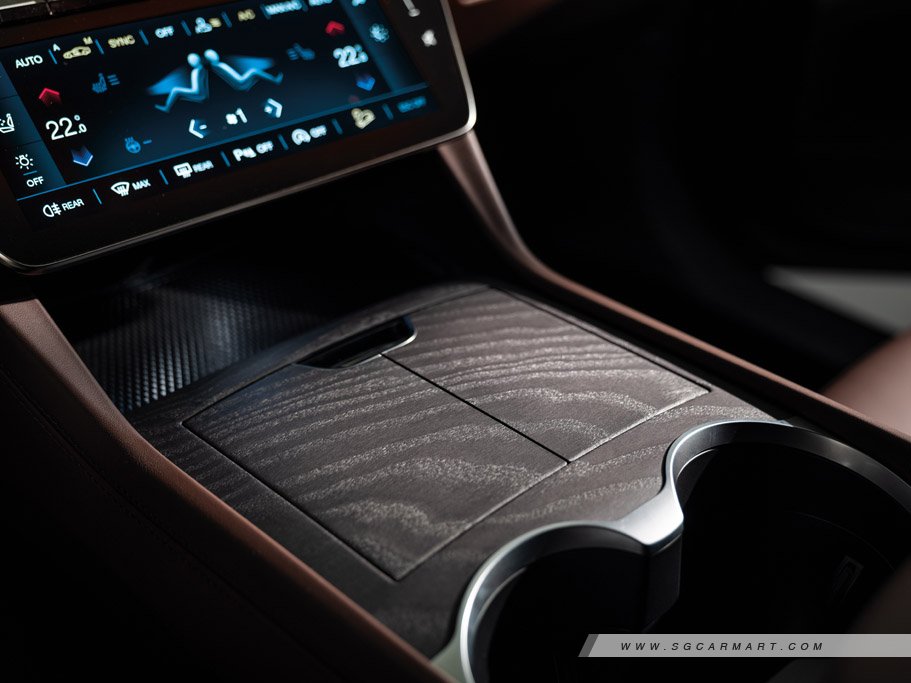 https://i.i-sgcm.com/new_cars/cars/21571/21571_g19
