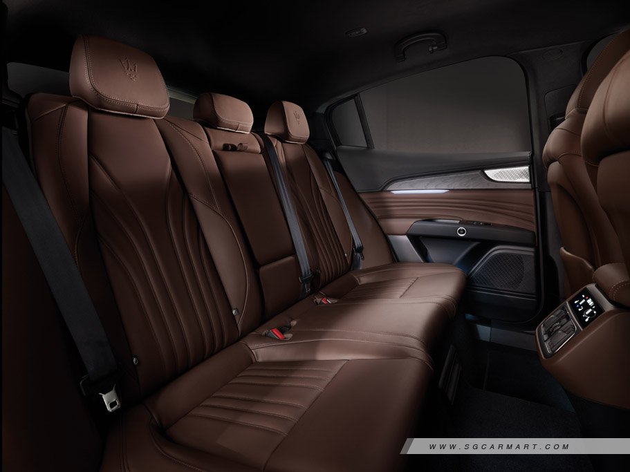 https://i.i-sgcm.com/new_cars/cars/21571/21571_g22
