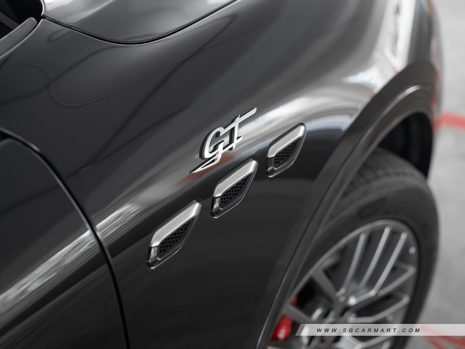 https://i.i-sgcm.com/new_cars/cars/21571/21571_g33