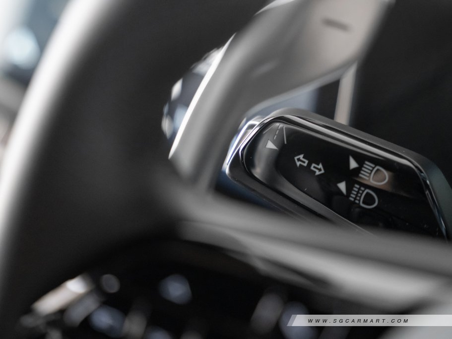 https://i.i-sgcm.com/new_cars/cars/21571/21571_g39