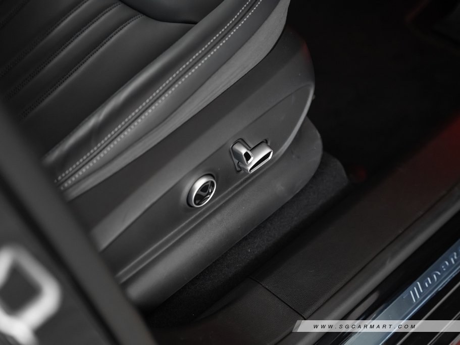 https://i.i-sgcm.com/new_cars/cars/21571/21571_g43