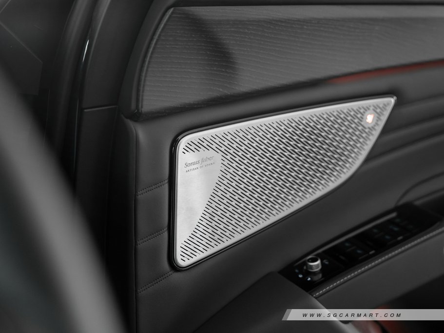https://i.i-sgcm.com/new_cars/cars/21571/21571_g46
