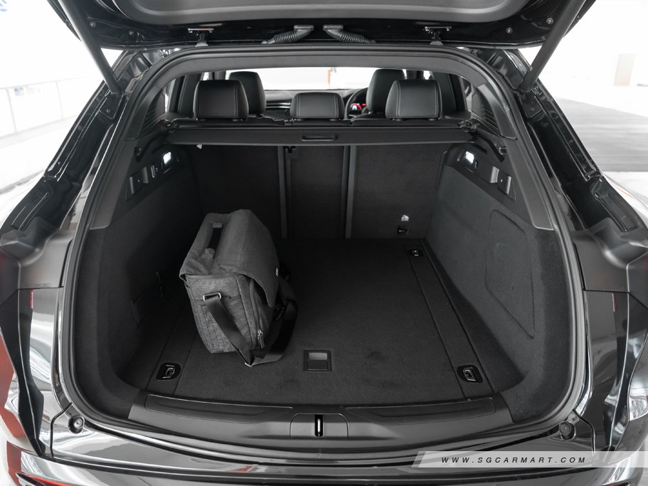https://i.i-sgcm.com/new_cars/cars/21571/21571_g58