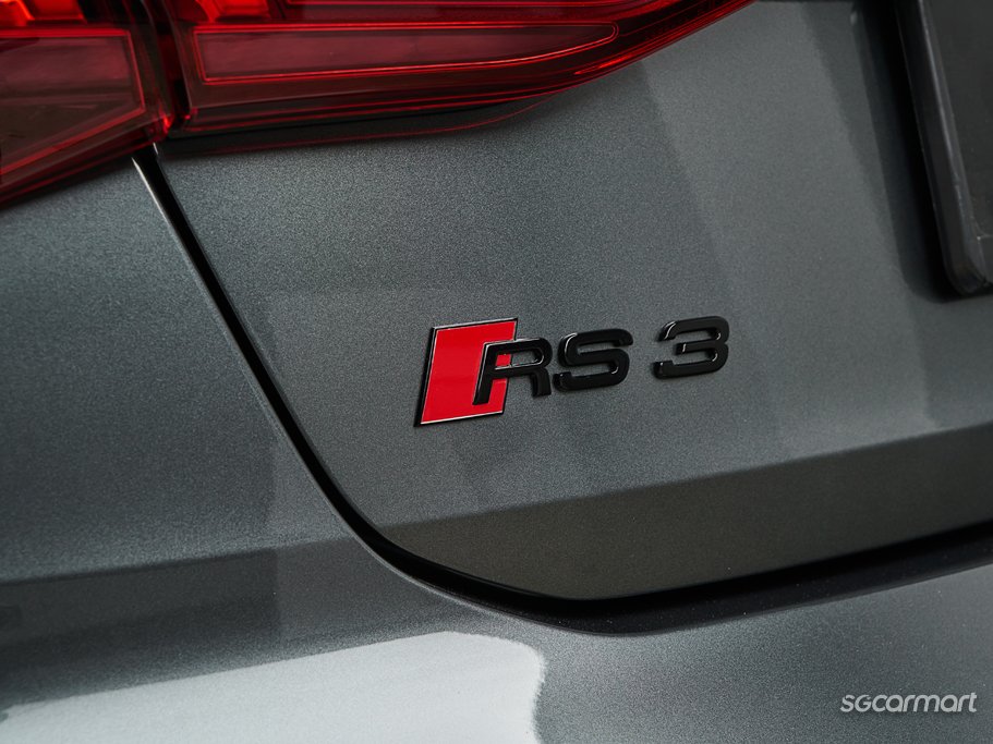 https://i.i-sgcm.com/new_cars/cars/21581/21581_g15
