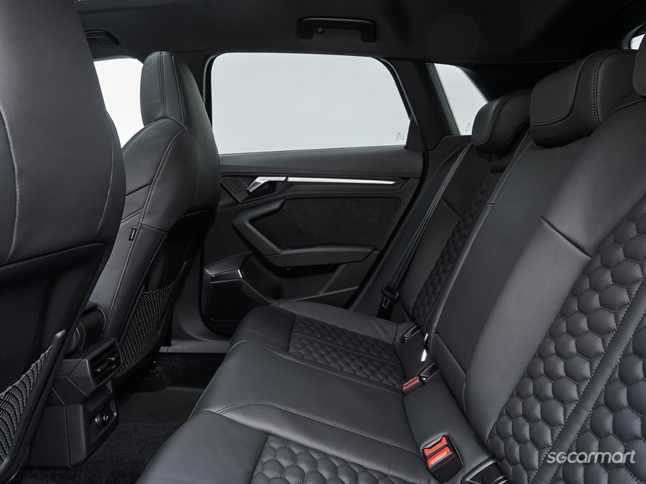 https://i.i-sgcm.com/new_cars/cars/21581/21581_g21