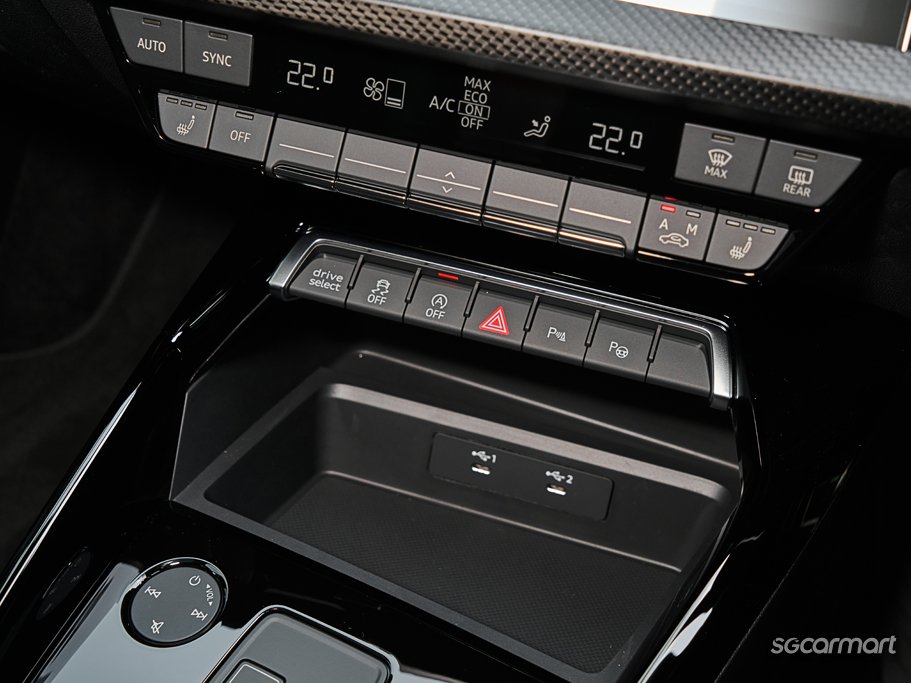 https://i.i-sgcm.com/new_cars/cars/21581/21581_g38