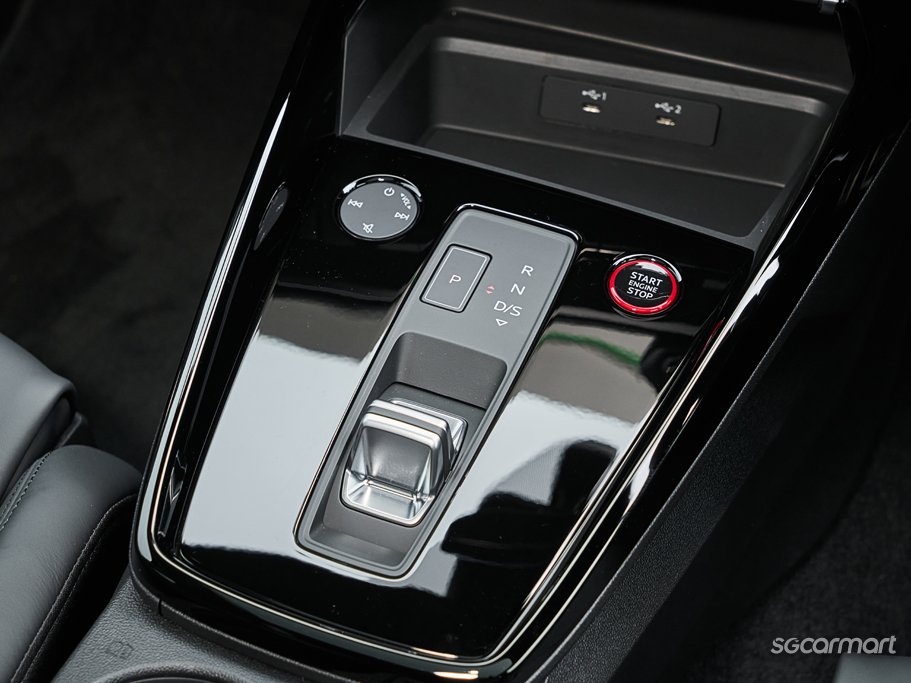 https://i.i-sgcm.com/new_cars/cars/21581/21581_g42