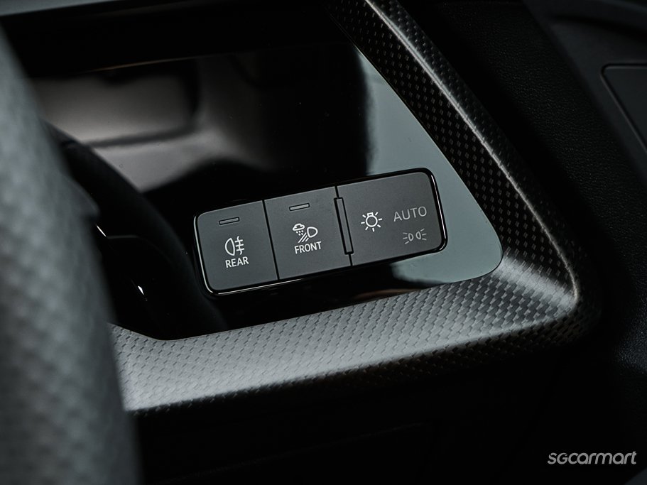 https://i.i-sgcm.com/new_cars/cars/21581/21581_g52