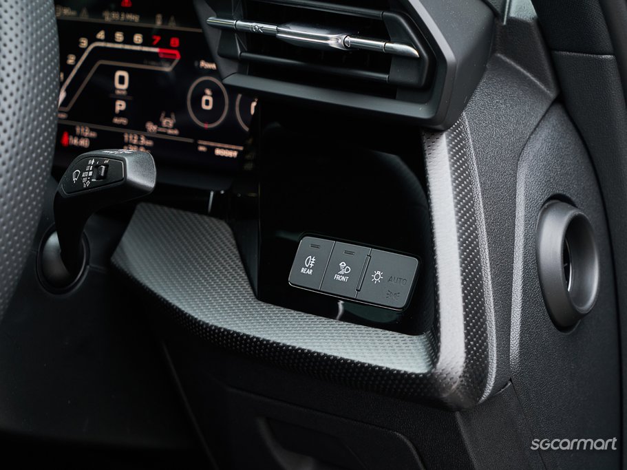 https://i.i-sgcm.com/new_cars/cars/21581/21581_g54