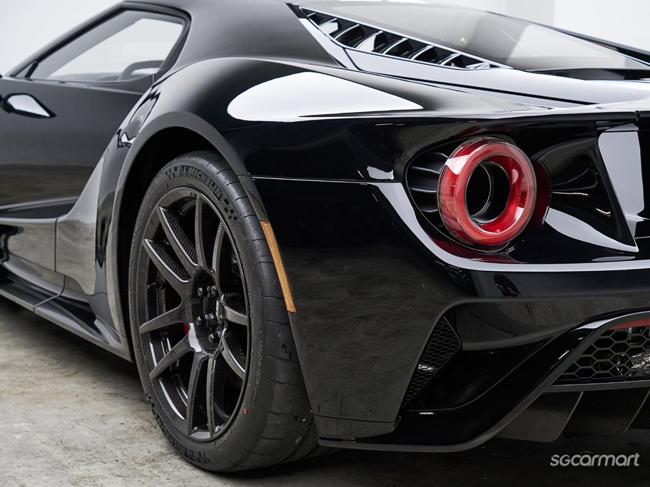 https://i.i-sgcm.com/new_cars/cars/21583/21583_g21