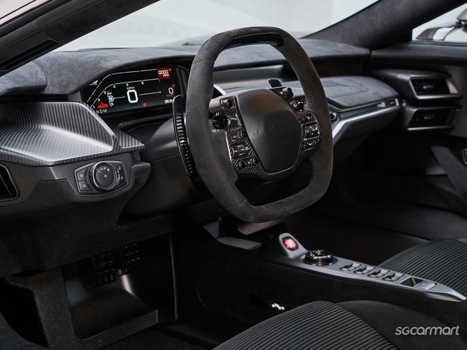 https://i.i-sgcm.com/new_cars/cars/21583/21583_g24