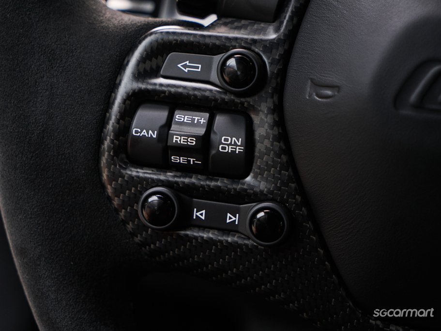 https://i.i-sgcm.com/new_cars/cars/21583/21583_g31