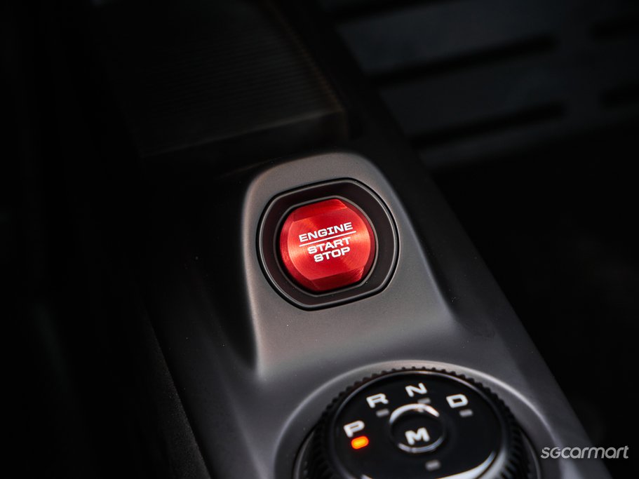 https://i.i-sgcm.com/new_cars/cars/21583/21583_g37