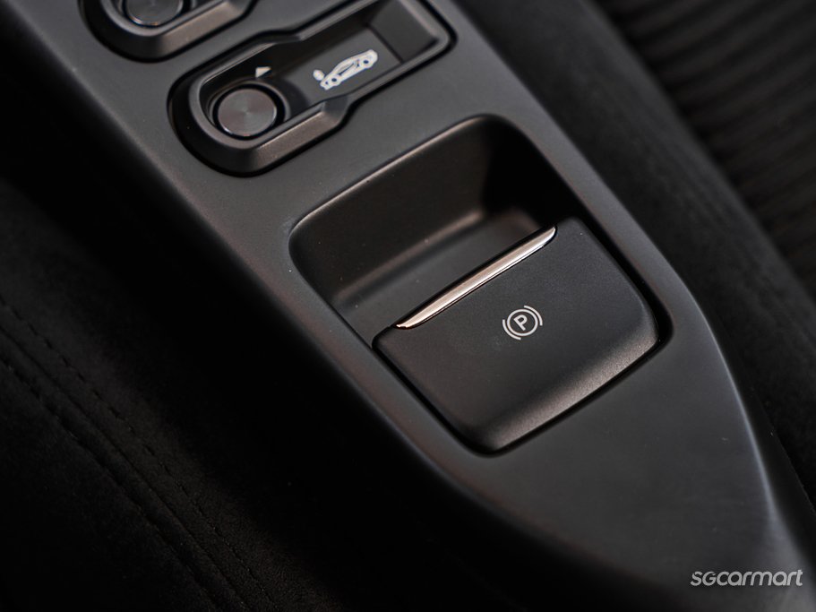 https://i.i-sgcm.com/new_cars/cars/21583/21583_g41