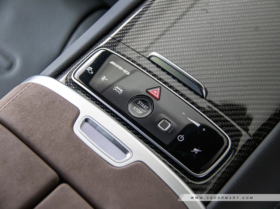 https://i.i-sgcm.com/new_cars/cars/21584/21584_g106